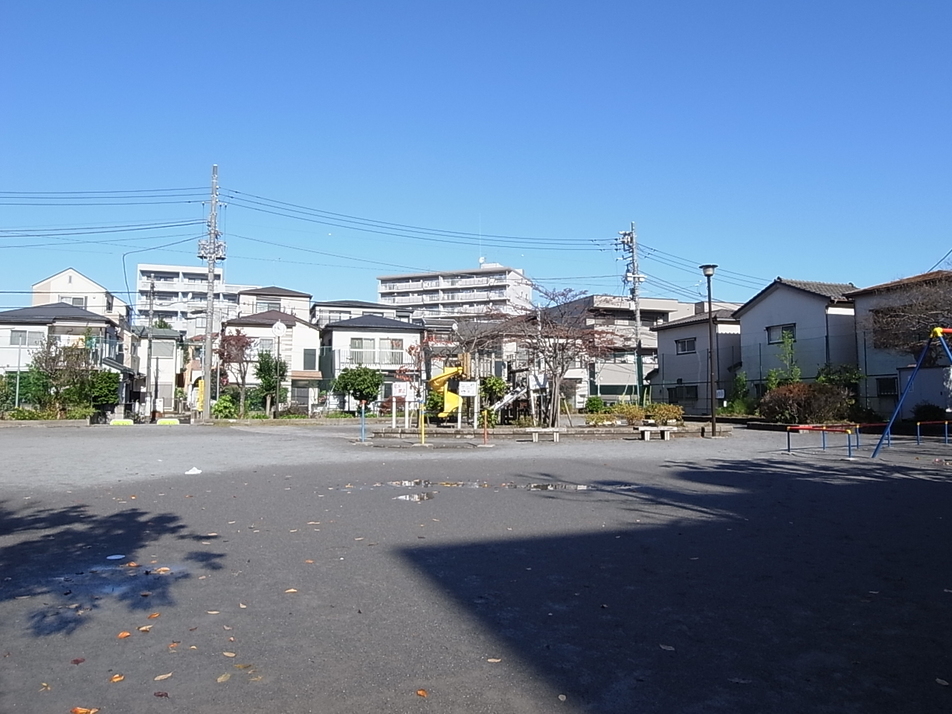 本町北公園 320m 徒歩4分