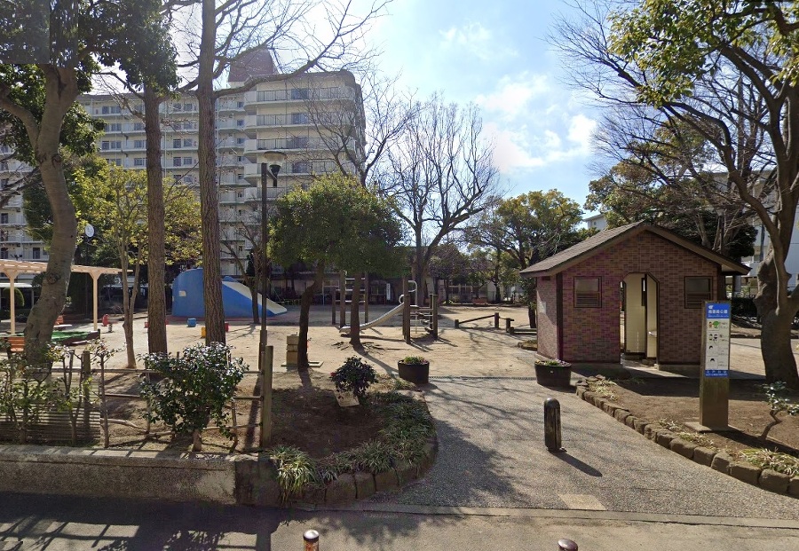 南篠崎公園 500m 徒歩7分