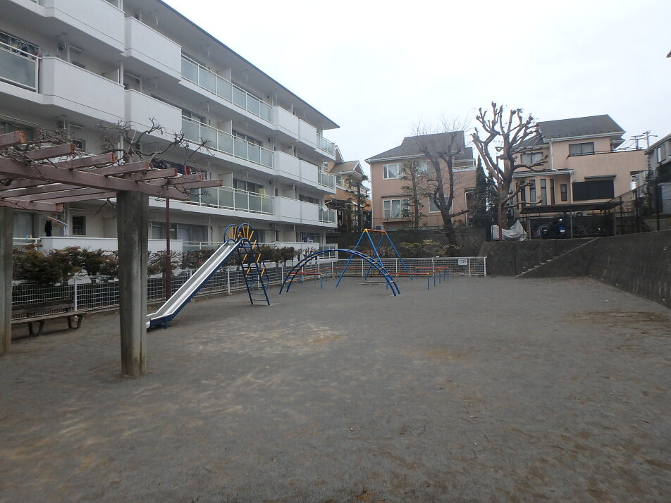 前原西5丁目公園 360m 徒歩5分