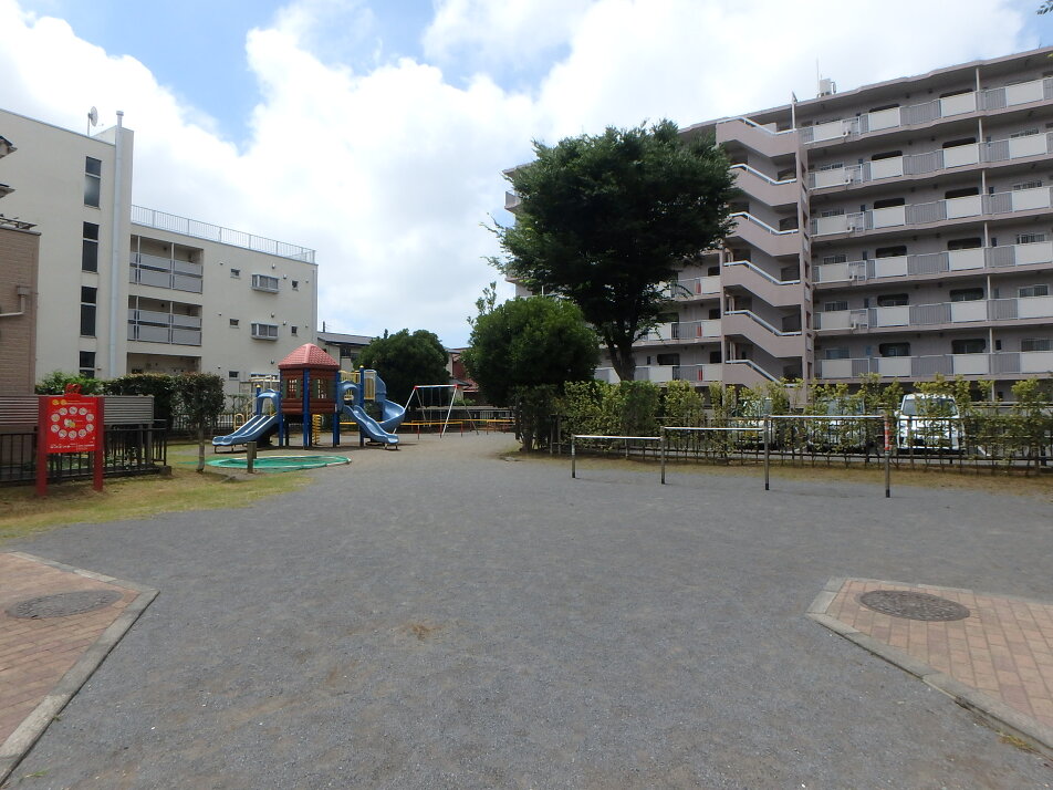 谷津五丁目児童遊園 340m 徒歩5分