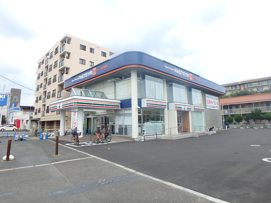 セブンイレブン船橋市場店 360m 徒歩5分