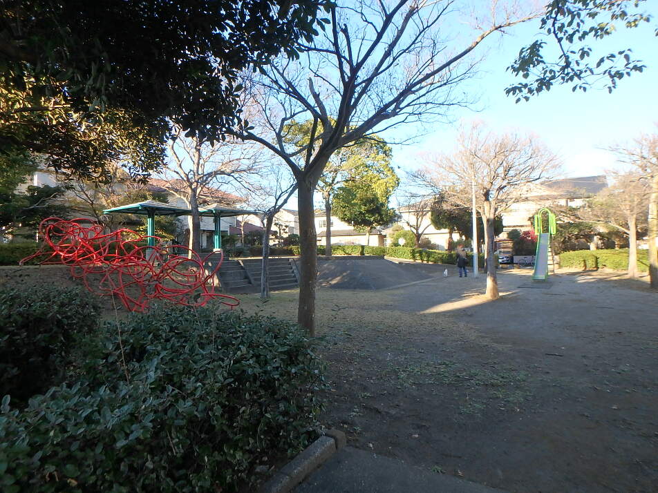 幕張西6丁目公園 140m 徒歩2分