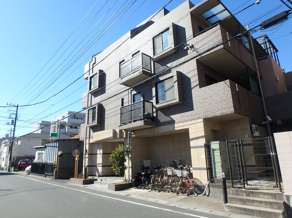 地下1階付き4階建て