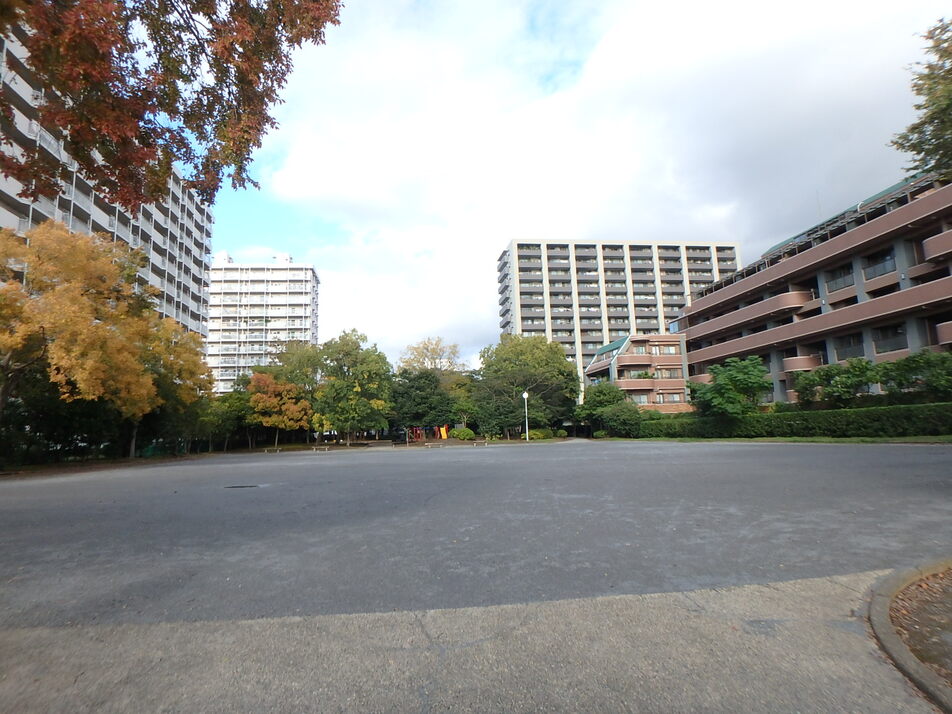 幕張町5丁目公園 450m 徒歩6分
