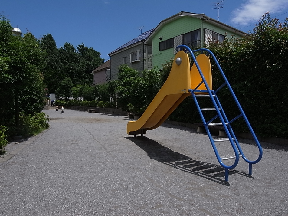 三山１丁目３号公園 370m 徒歩5分