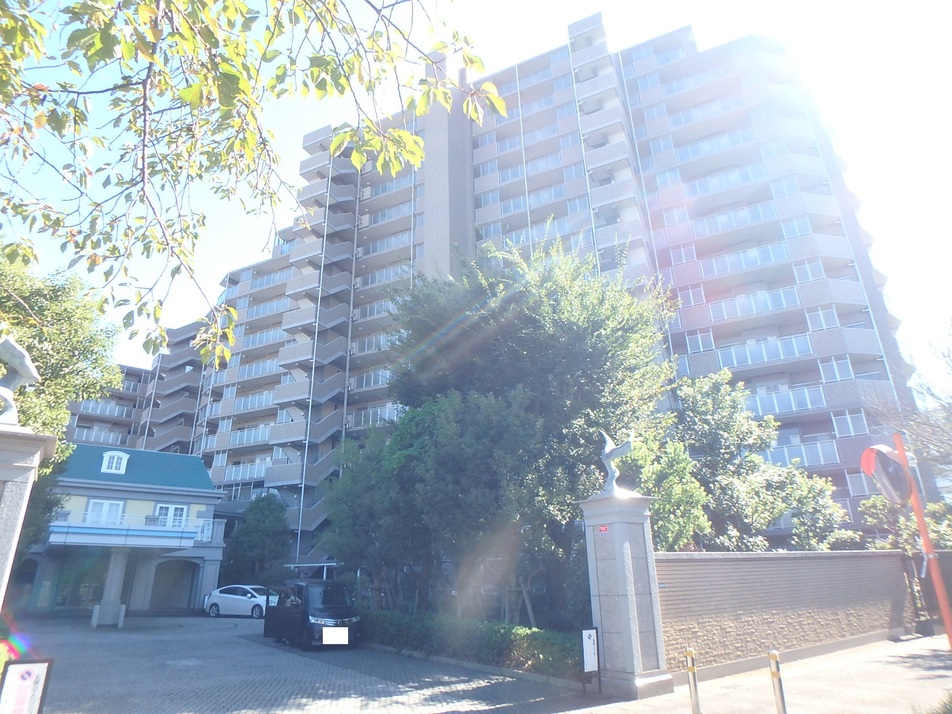 2001年10月築