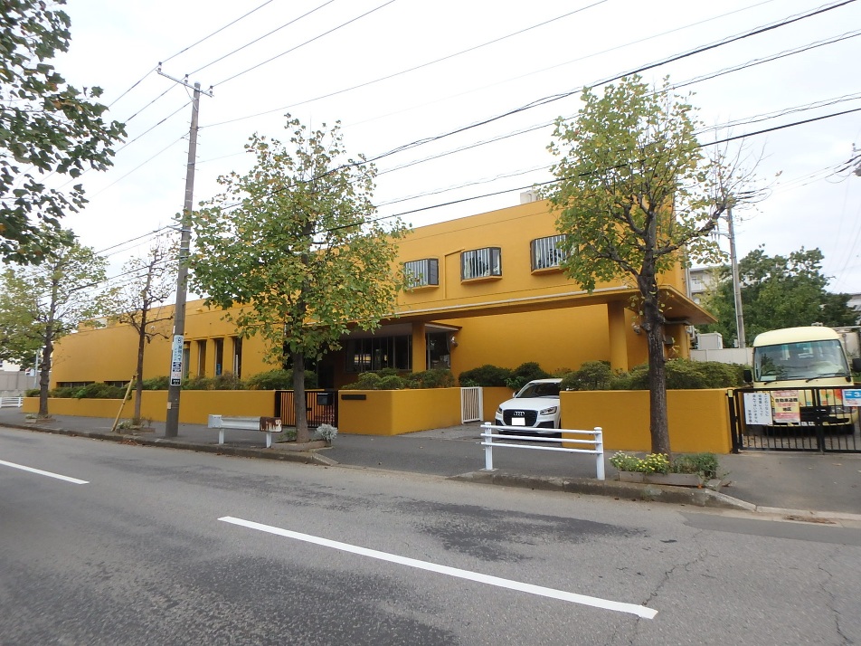 芳野学園付属幼稚園 560m 徒歩7分