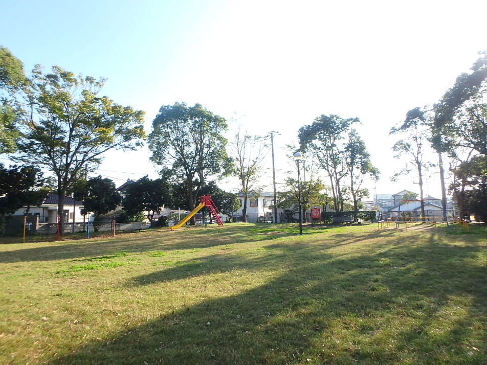 鷺沼3丁目児童公園 140m 徒歩2分
