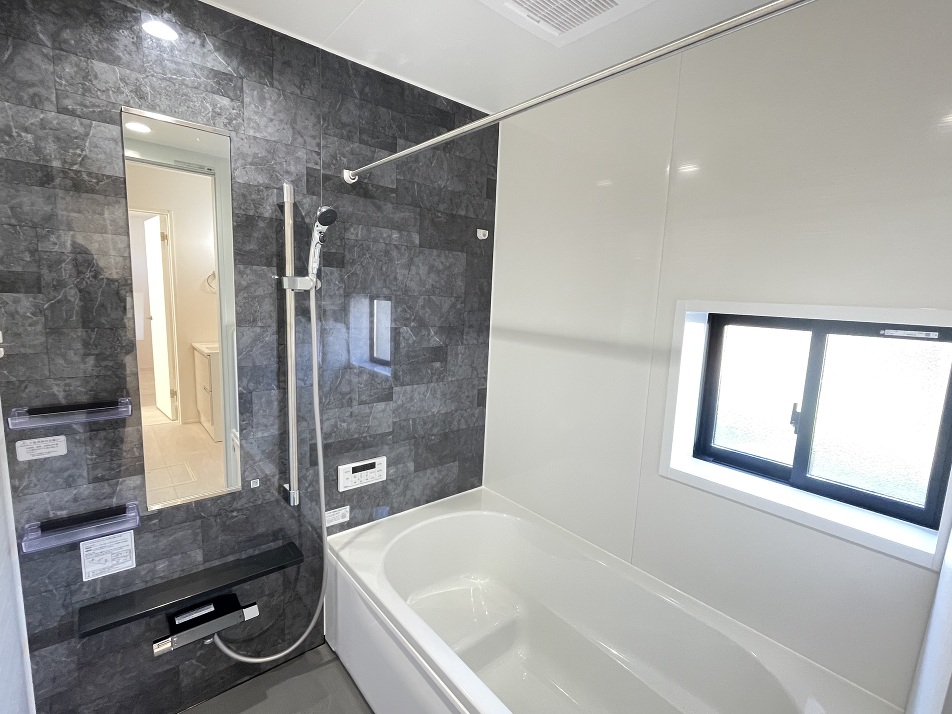 習志野市　中央図書館 1460m 徒歩18分