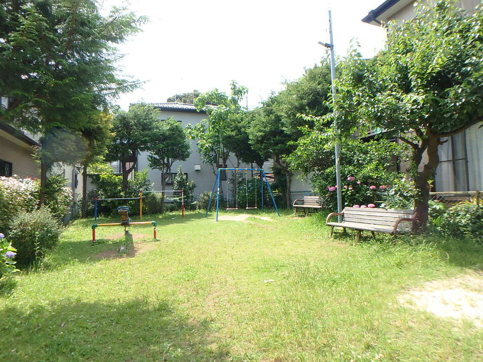 屋敷3丁目 広場 160m 徒歩2分