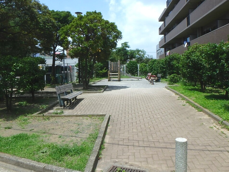 二子町3号公園 60m 徒歩1分