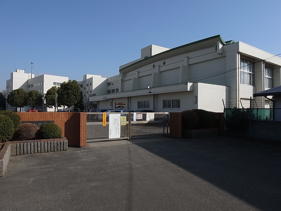 船橋市立三山中学校 1100m 徒歩15分