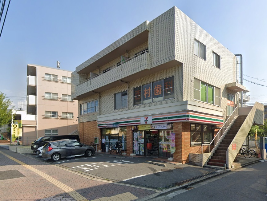 セブンイレブン千葉北小仲台店 550m 徒歩7分