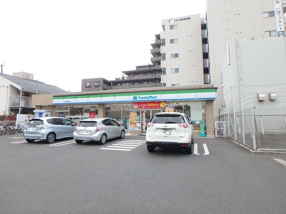 ファミリーマート船橋印内町店 300m 徒歩4分