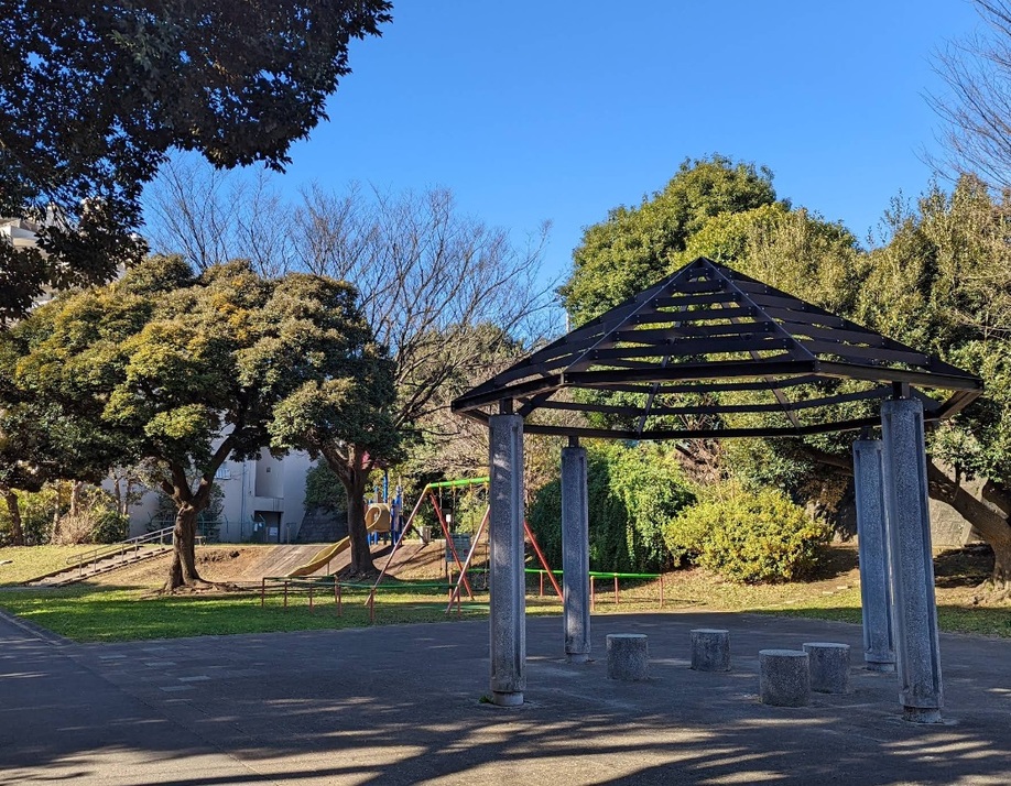 小園公園 110m 徒歩2分