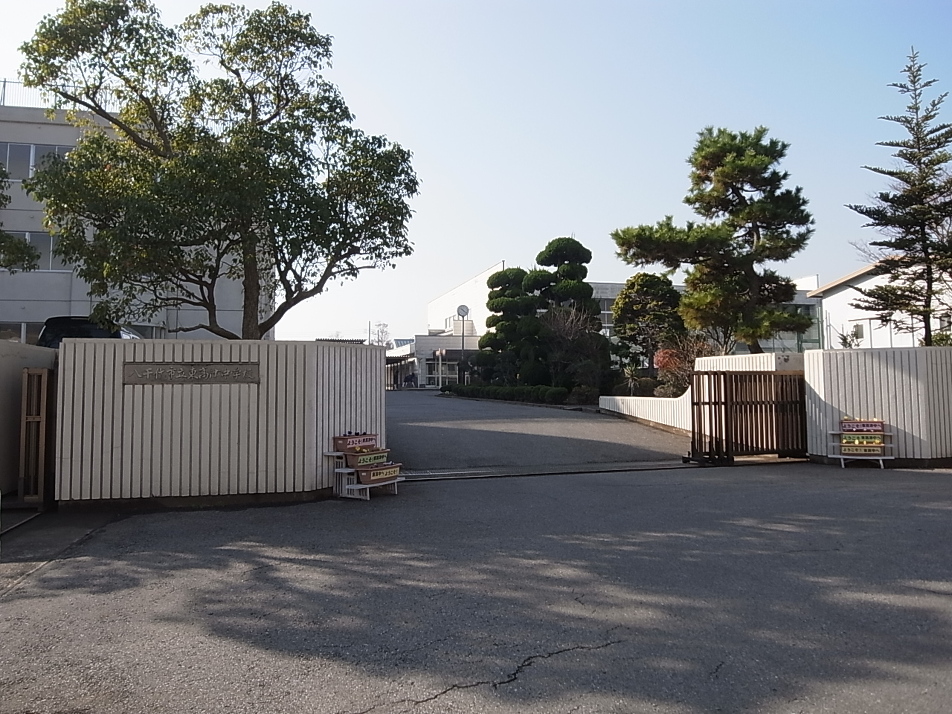 八千代市立東高津中学校 1660m 徒歩21分
