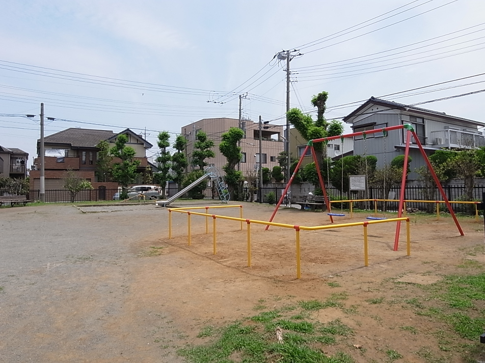 東町子供の遊場 170m 徒歩3分