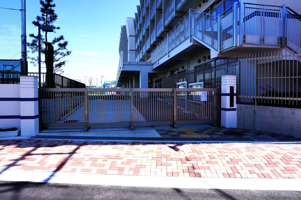 船橋市立船橋小学校 380m 徒歩5分