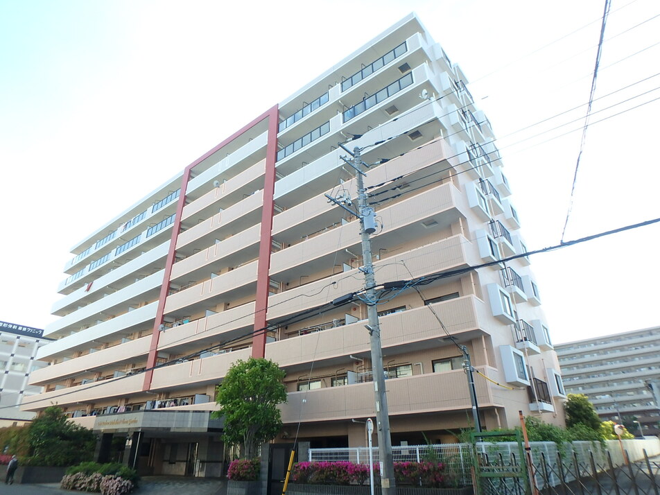 2000年９月築　鉄筋コンクリート造り地下1階付き9階建て　総戸数90戸