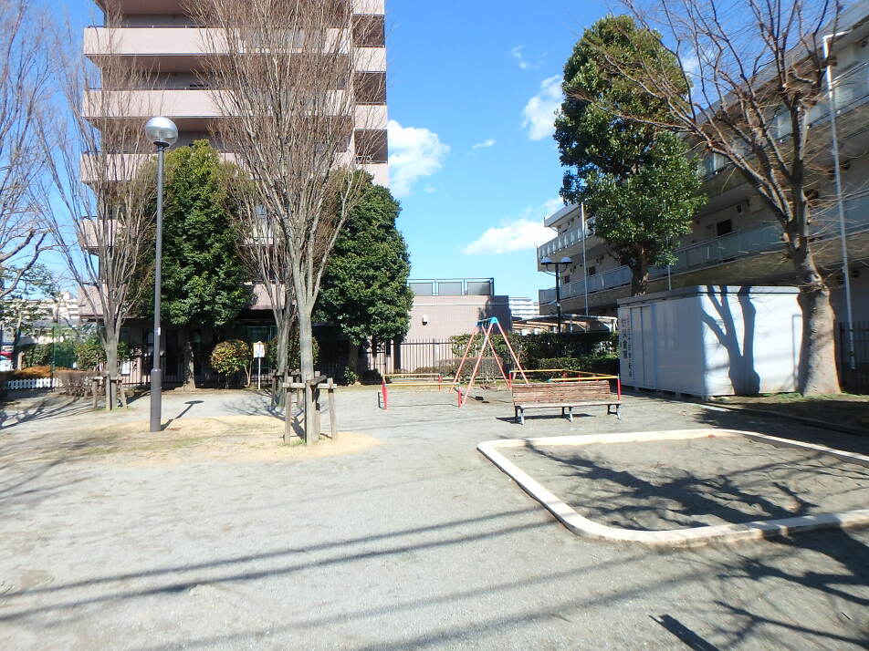 大久保四丁目一号公園 140m 徒歩2分