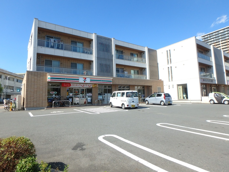 セブンイレブン習志野奏の杜南店 140m 徒歩2分