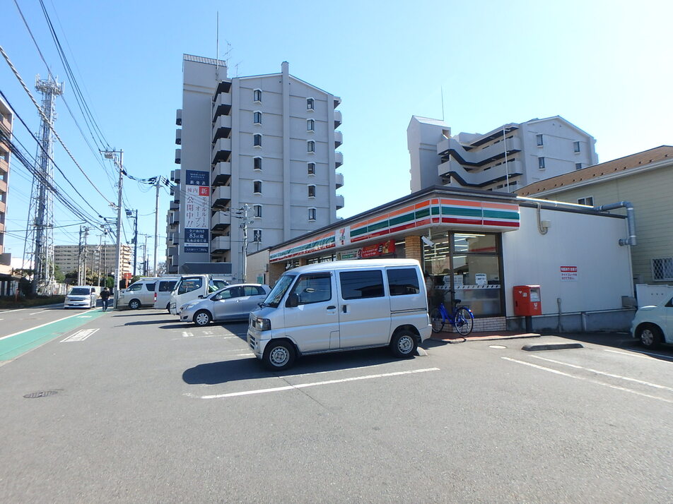 セブンイレブン習志野屋敷店 160m 徒歩2分