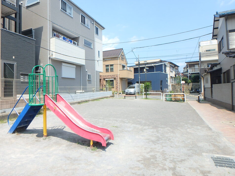 宮本4丁目　広場 370m 徒歩5分