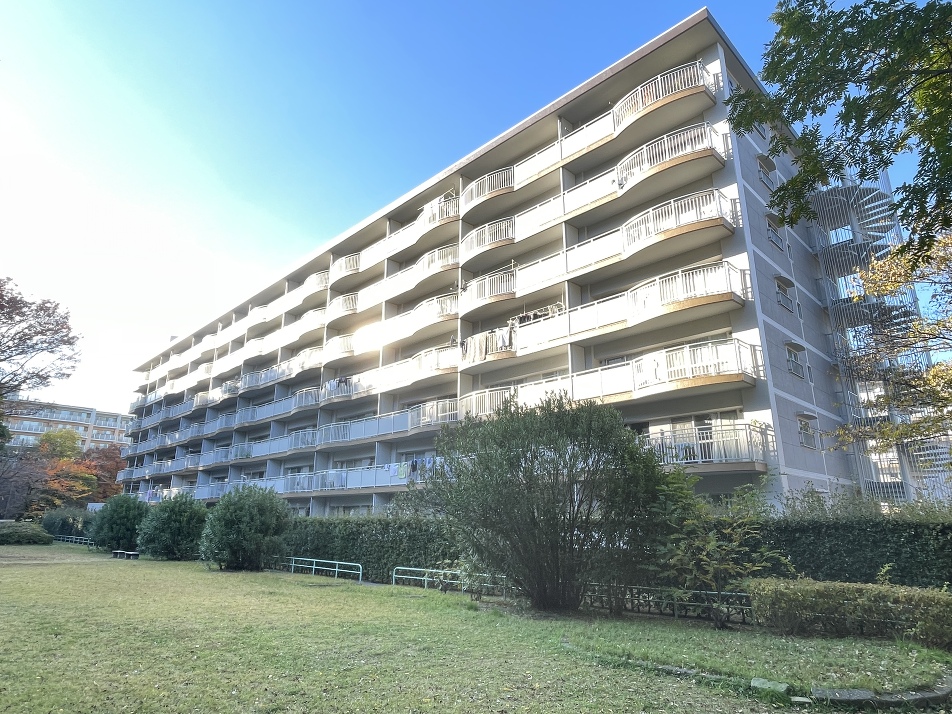 1973年8月築　SRC造7階建て