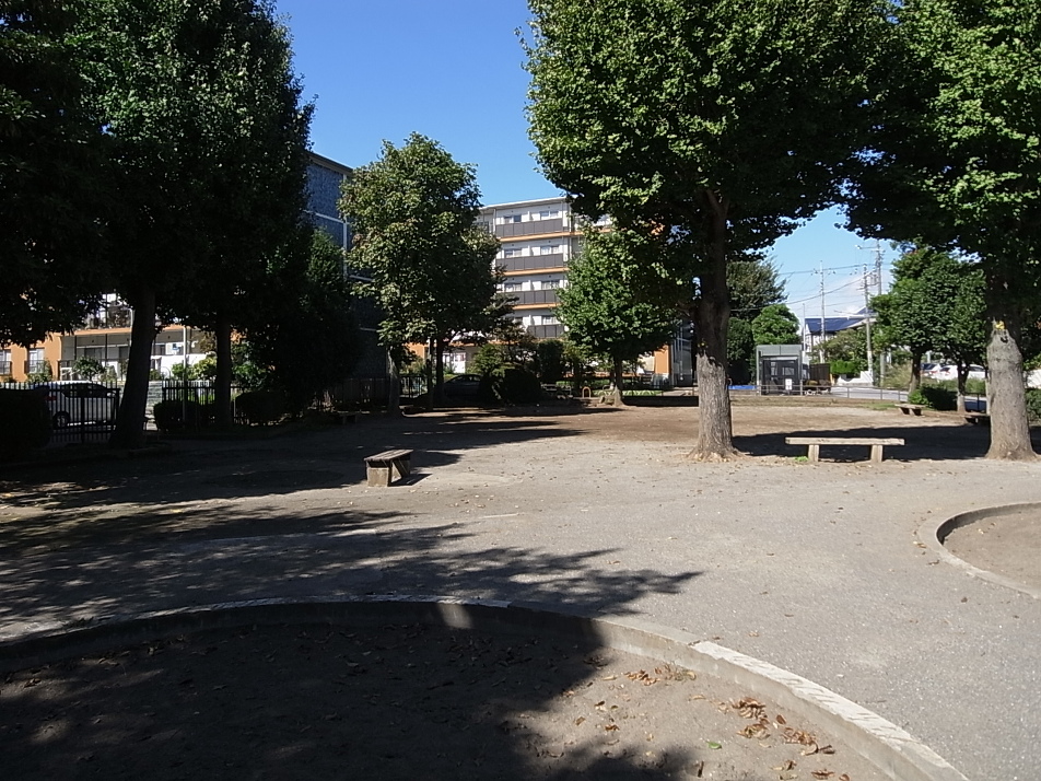 芦太山公園 240m 徒歩3分
