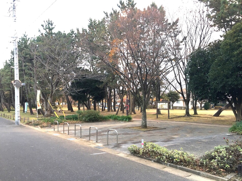袖ケ浦東近隣公園 270m 徒歩4分