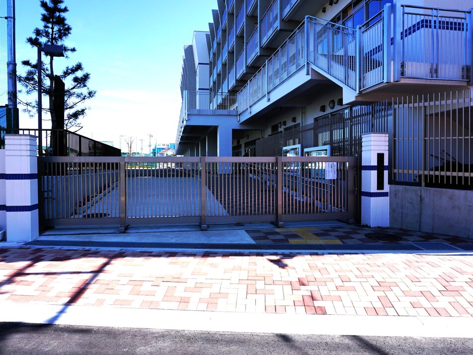 船橋市立船橋小学校 550m 徒歩8分