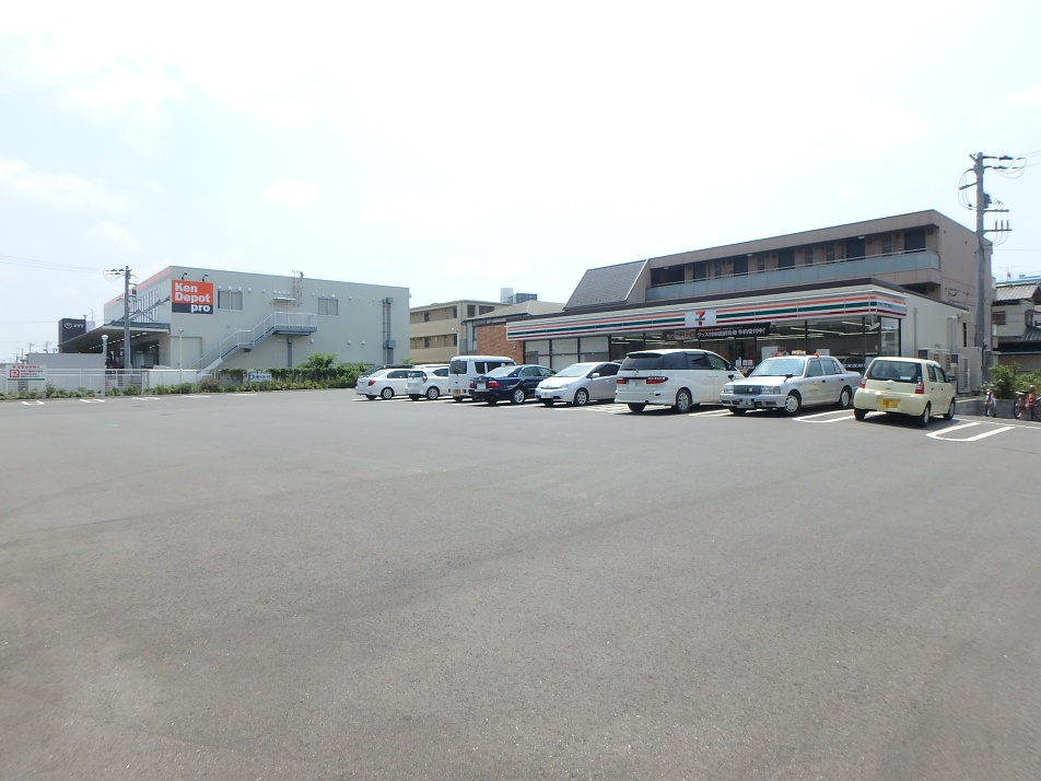 セブンイレブン船橋夏見１丁目店 220m 徒歩3分
