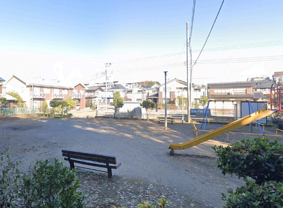 朝日ヶ丘公園 580m 徒歩8分