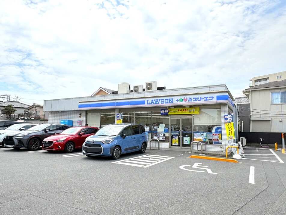 ローソン・スリーエフ津田沼二丁目店 300m 徒歩4分