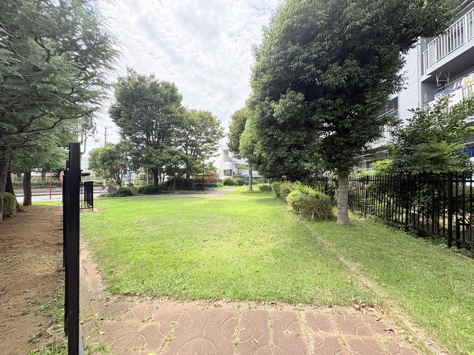 津田沼四丁目児童遊園 10m 徒歩1分