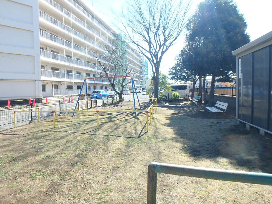 すみれ公園 550m 徒歩7分