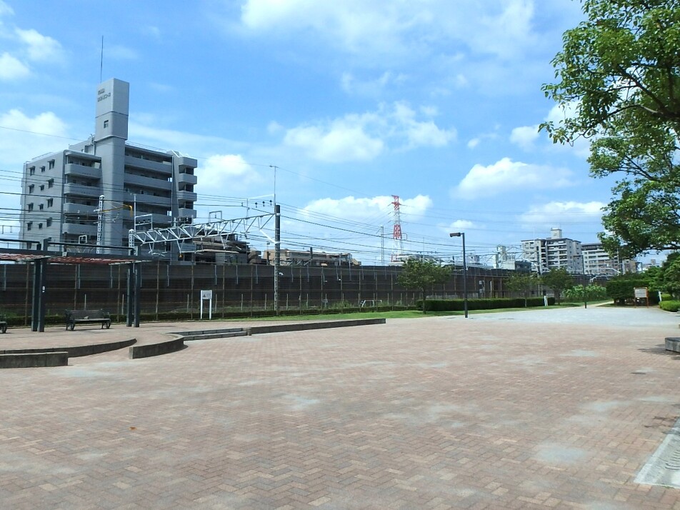 西船近隣公園 580m 徒歩8分