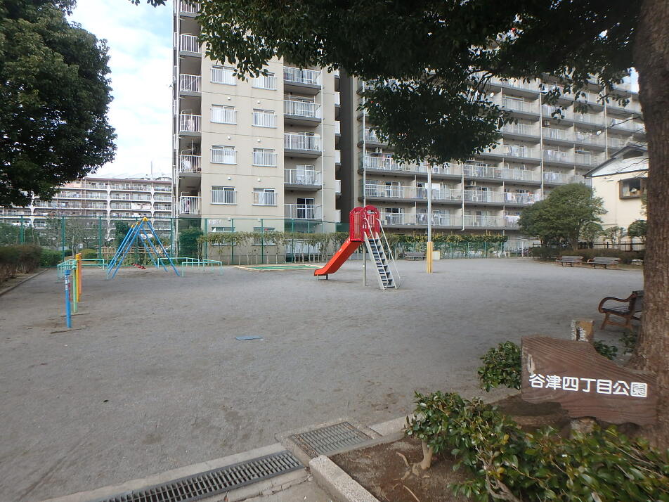 谷津四丁目公園 310m 徒歩4分