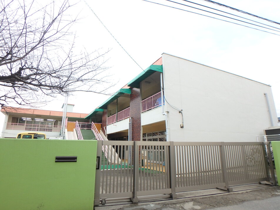 すずらん幼稚園 480m 徒歩6分