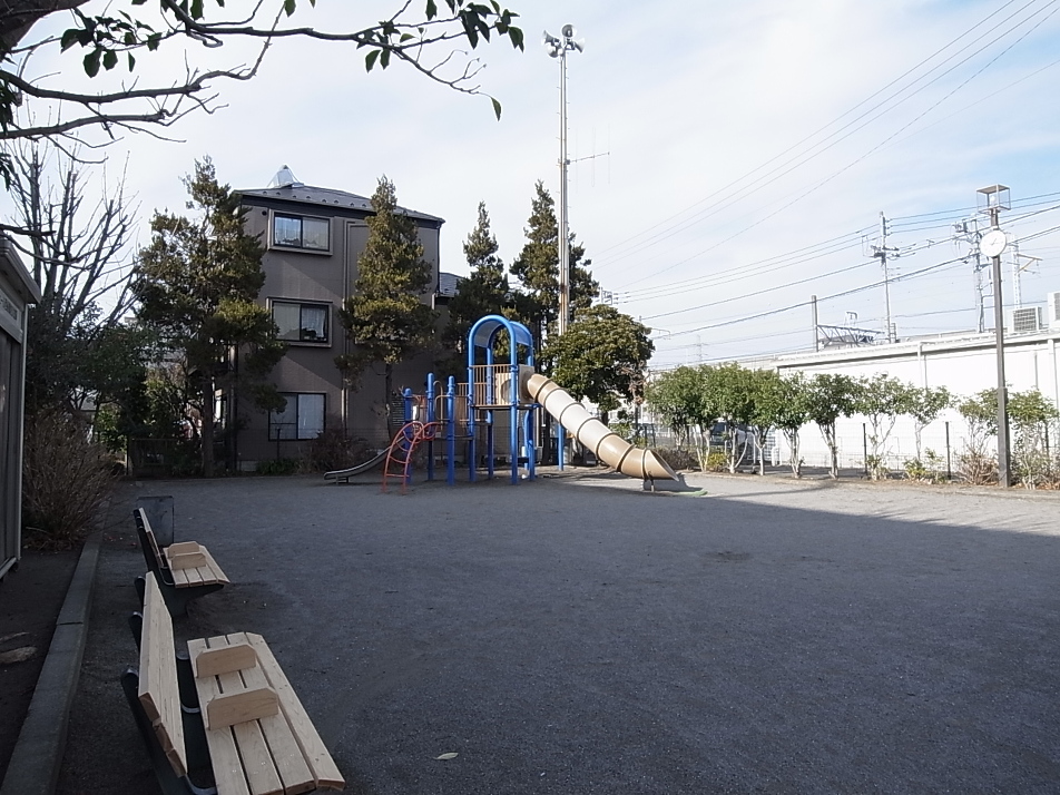 山野町児童遊園 210m 徒歩3分