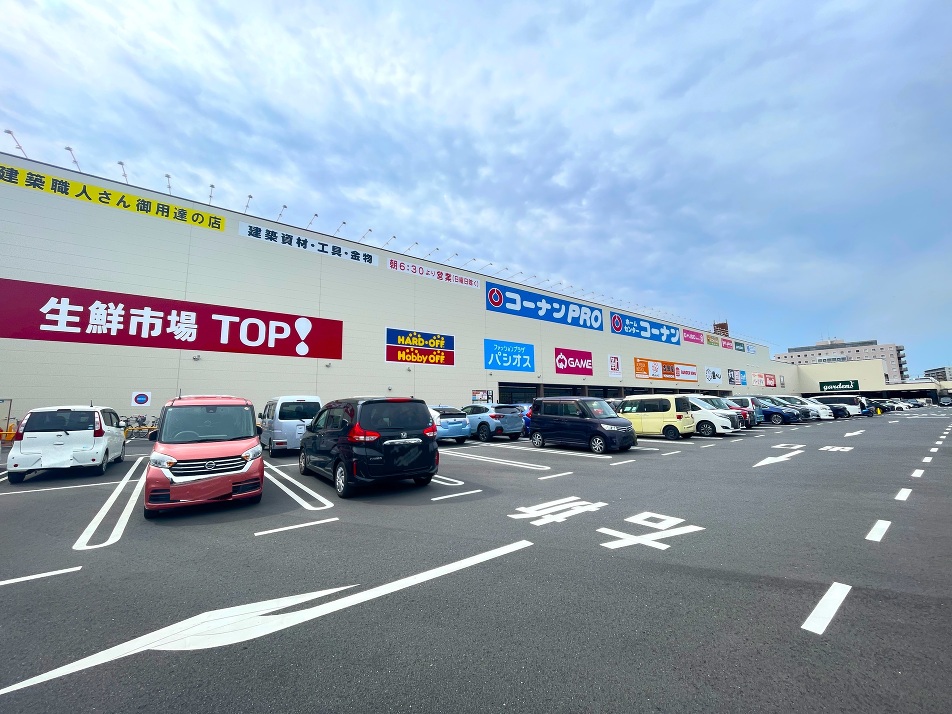 生鮮市場TOP コーナン京葉船橋インター店 70m 徒歩1分
