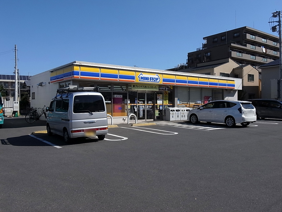 ミニストップ前原西4丁目店 140m 徒歩2分