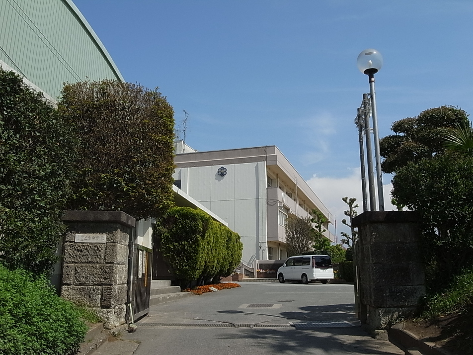 船橋市立二宮中学校 930m 徒歩12分