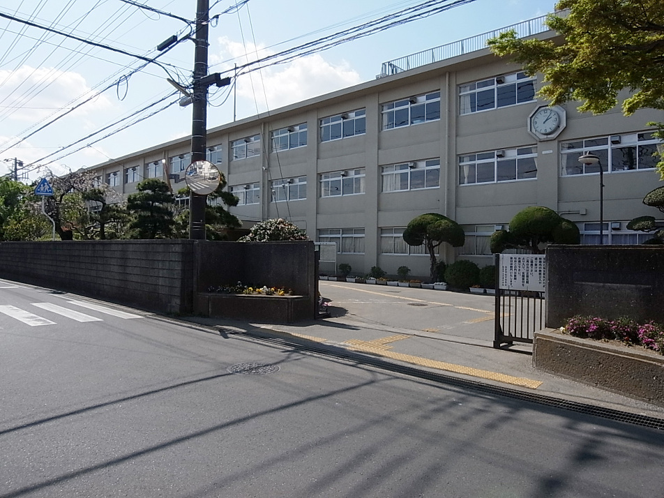 佐倉市立志津中学校 1400m 徒歩20分