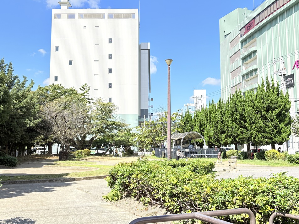 津田沼1丁目公園 190m 徒歩3分