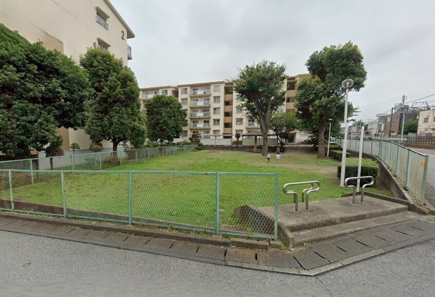 市営二和東第1団地児童遊園 300m 徒歩4分